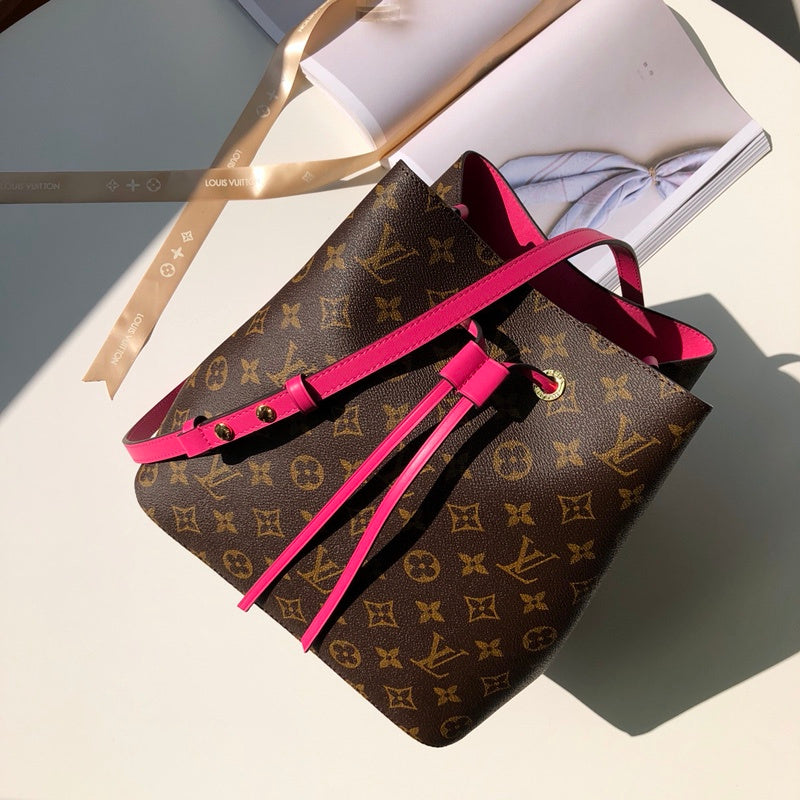 Louis Vuitton Luxury Bags 2690