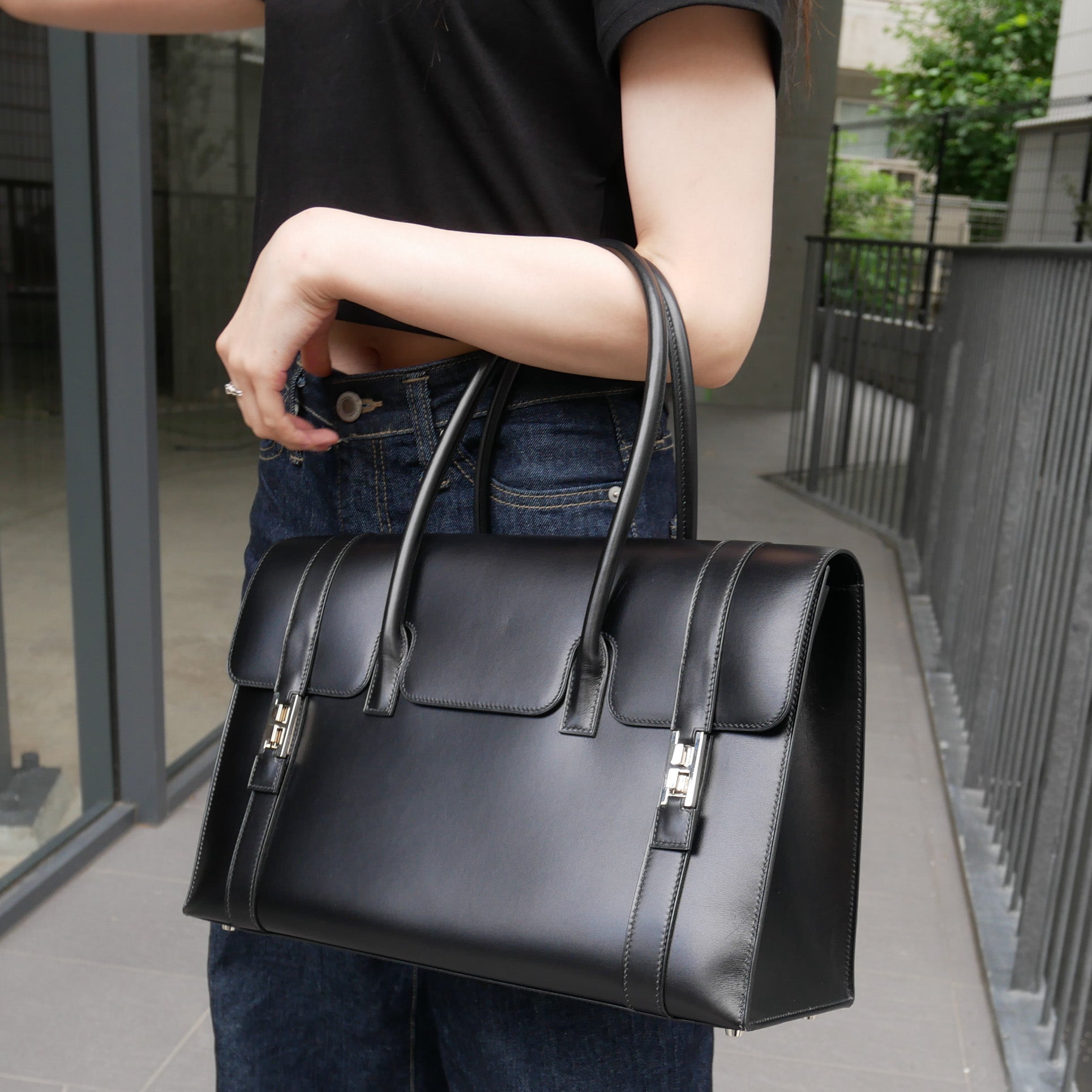HERMES DRAG 2 37 Handbag Black Box Calf