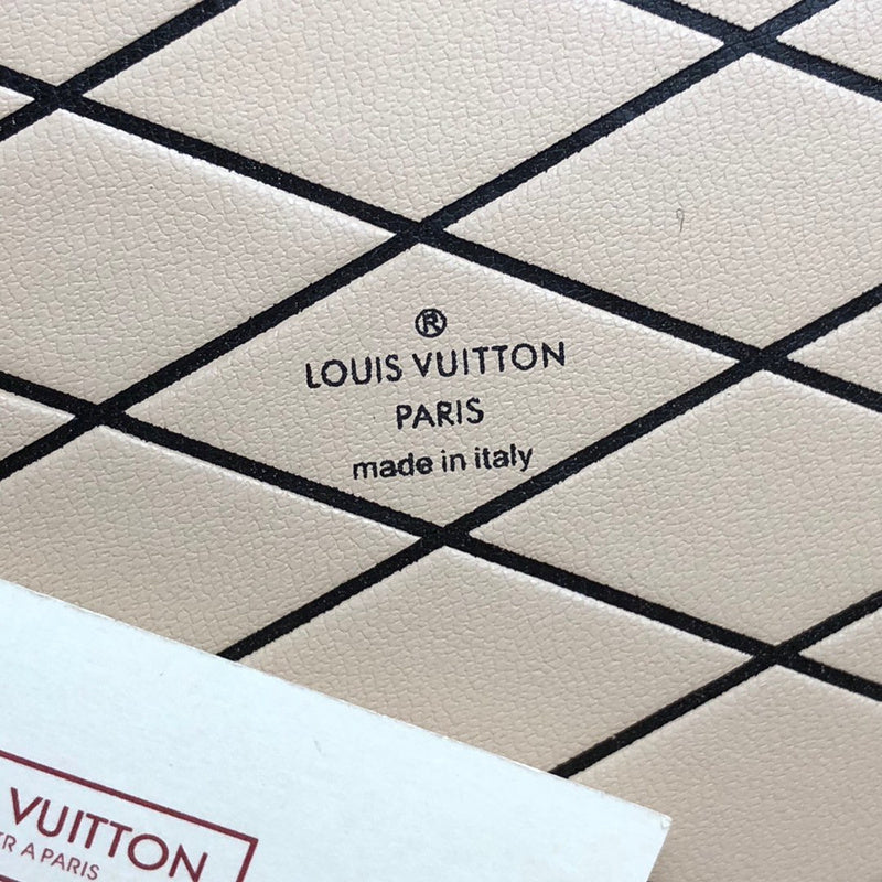 Louis Vuitton Luxury Bags 1943