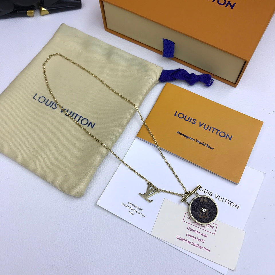 BG - Holiday Necklace louis vuitton012