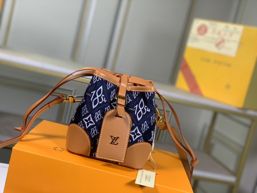 Designer Handbags louis vuitton 099
