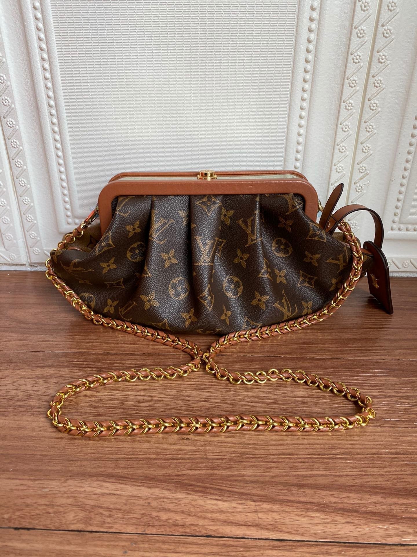 Designer Handbags louis vuitton 052