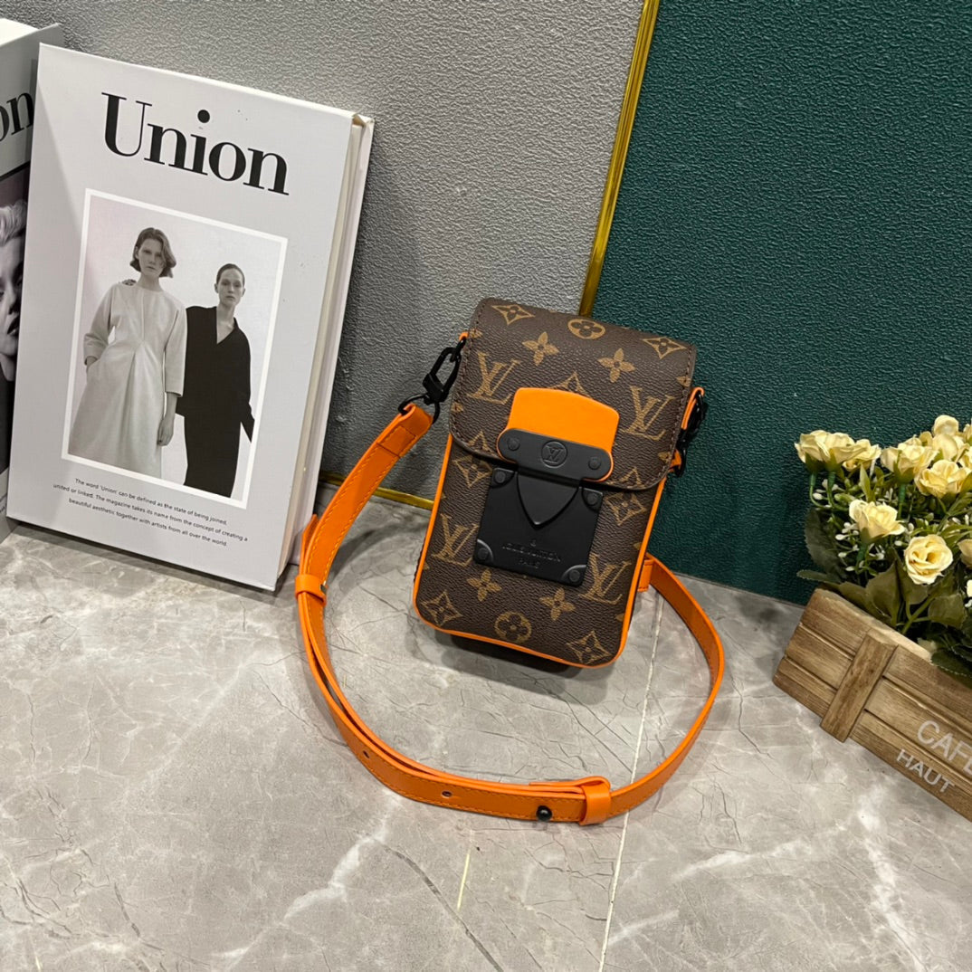 Luxury Bags Louis Vuitton  805