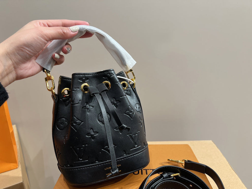 Luxury Bags Louis Vuitton  755