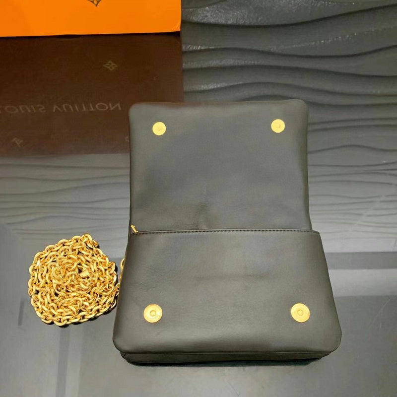 Louis Vuitton Luxury Bags 2474