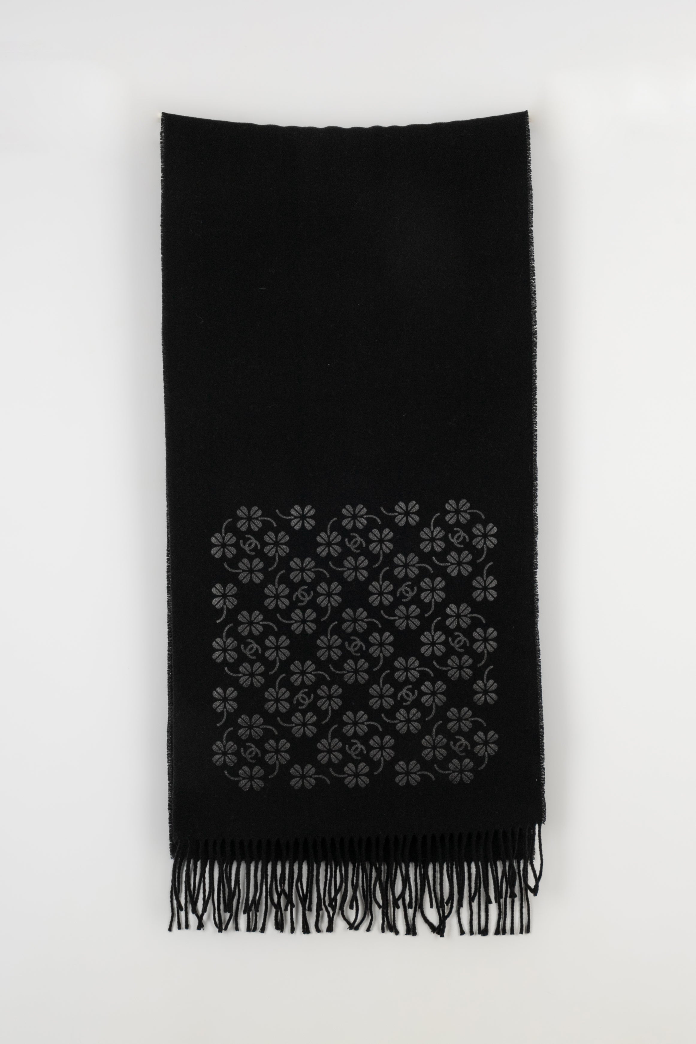 Echarpe en cachemire Chanel