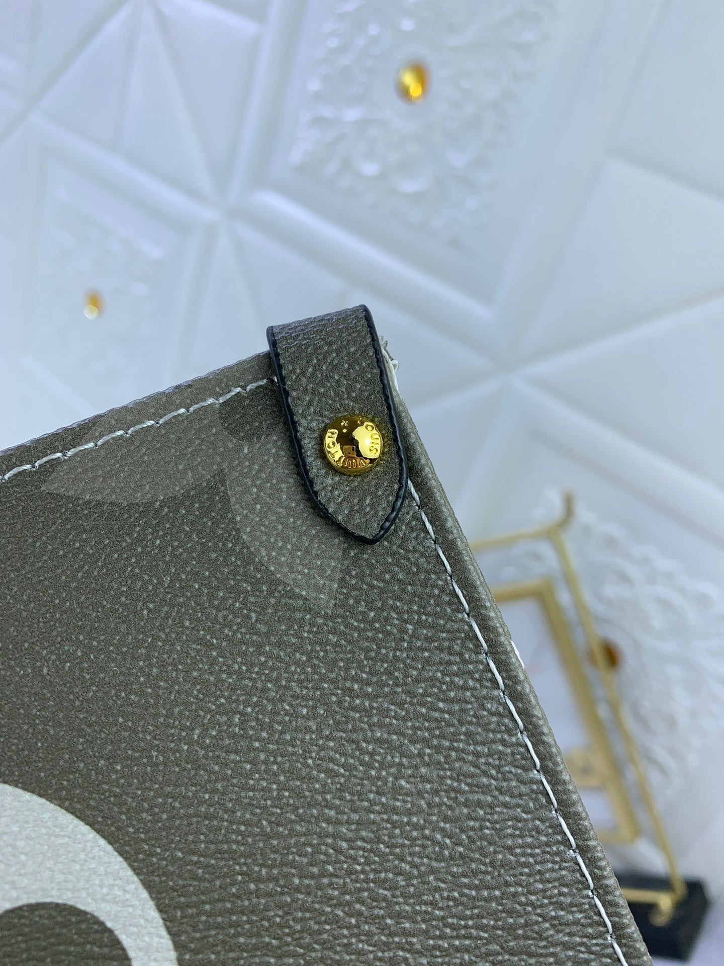 Luxury Bags Louis Vuitton  750