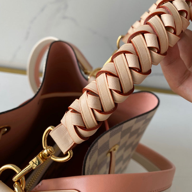 Louis Vuitton Luxury Bags 2699