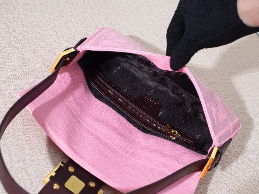 Designer Handbags Fendi 079