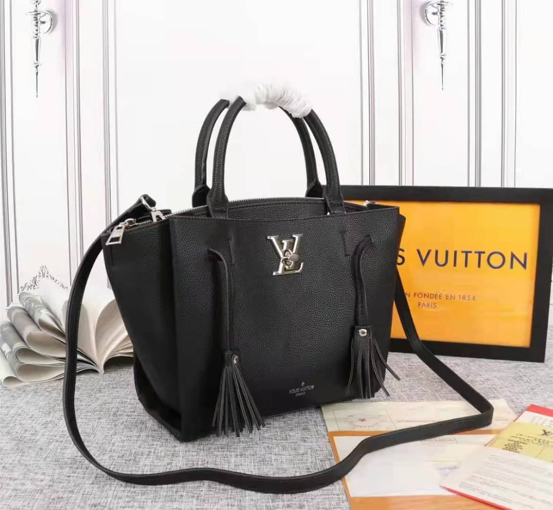 Designer Handbags louis vuitton 521