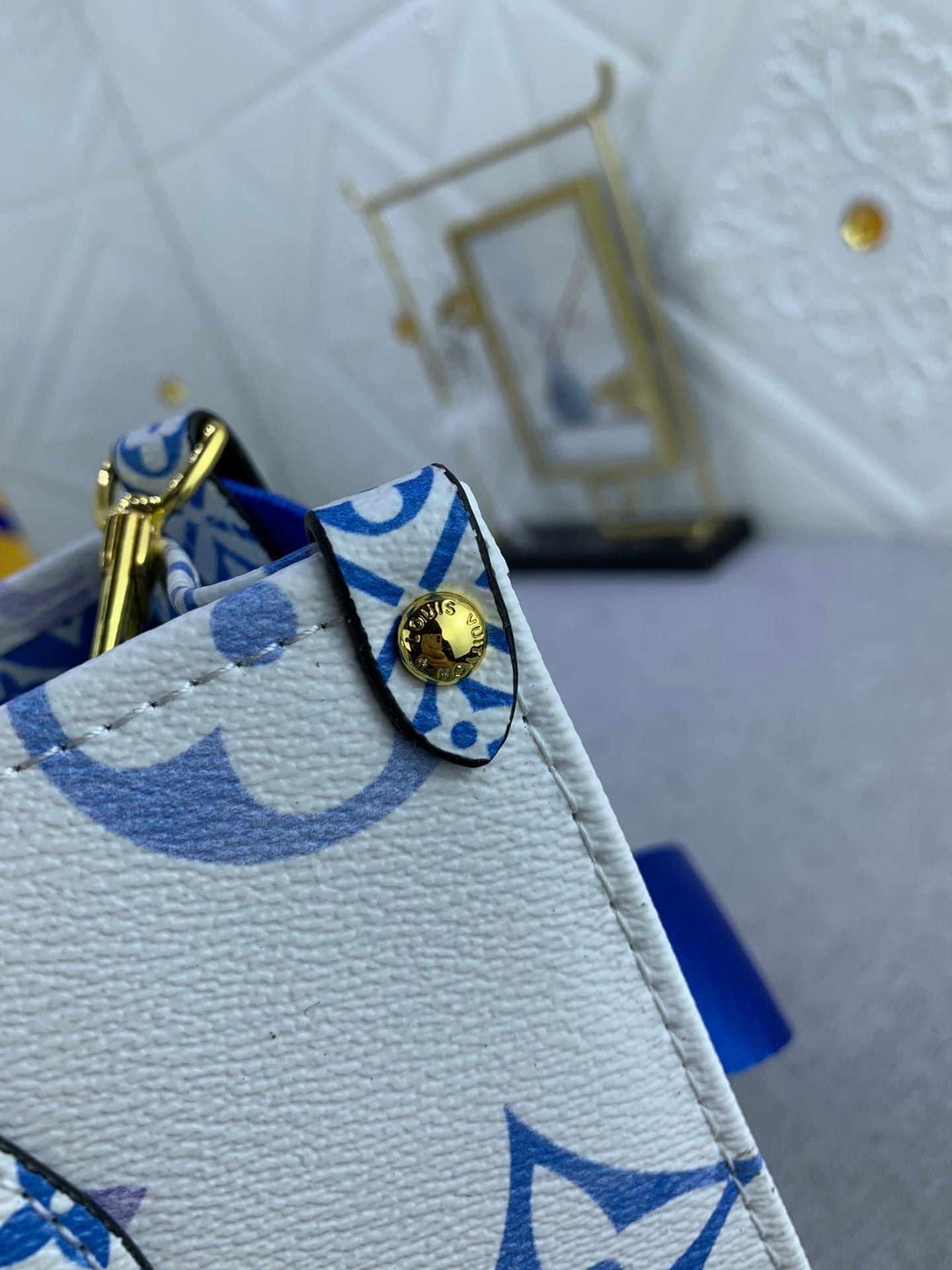 Luxury Bags Louis Vuitton  820