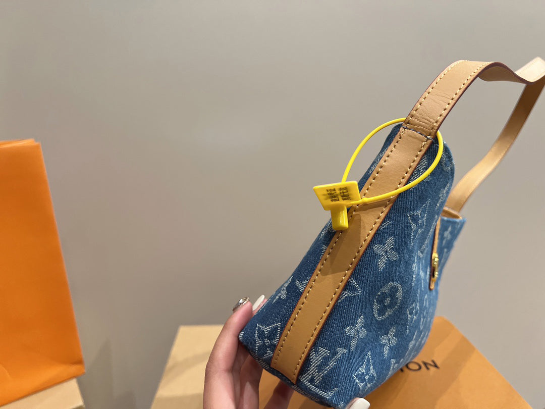 Luxury Bags Louis Vuitton  758