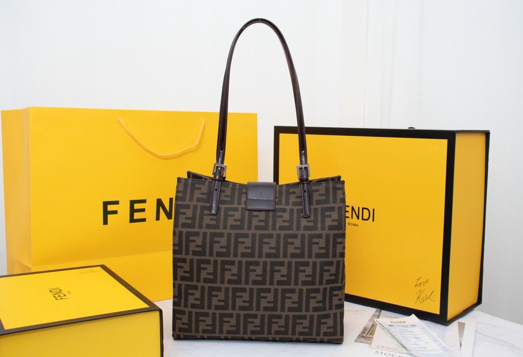 Designer Handbags Fendi 027