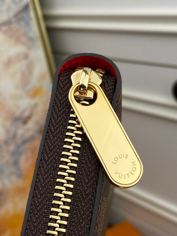 Louis Vuitton Luxury Bags 2350