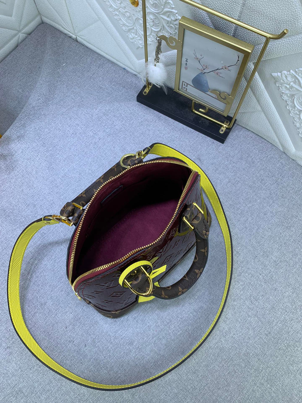 Luxury Bags Louis Vuitton  837