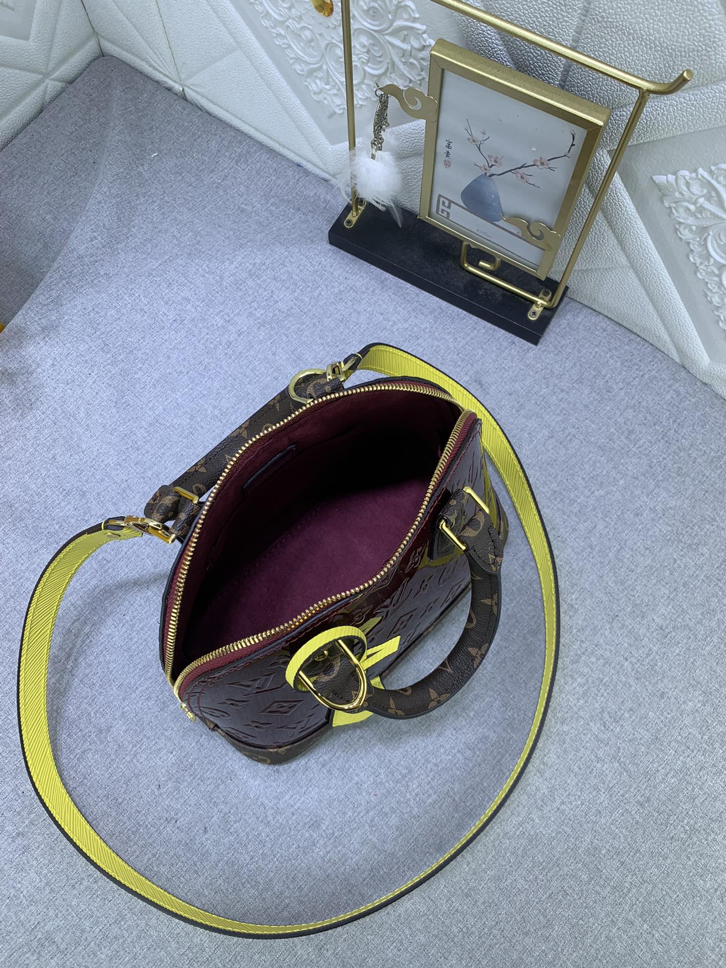Luxury Bags Louis Vuitton  837