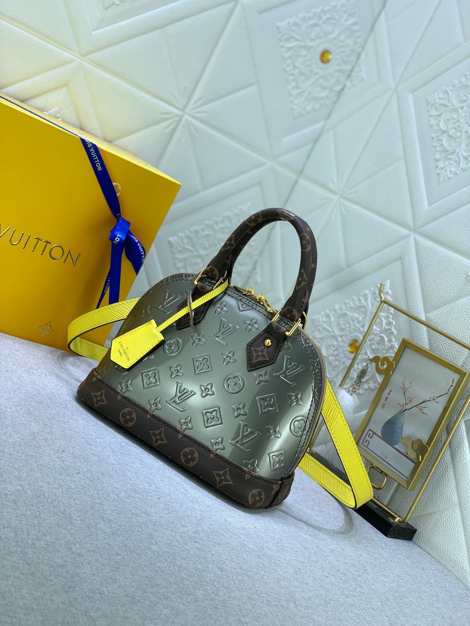 Luxury Bags Louis Vuitton  838