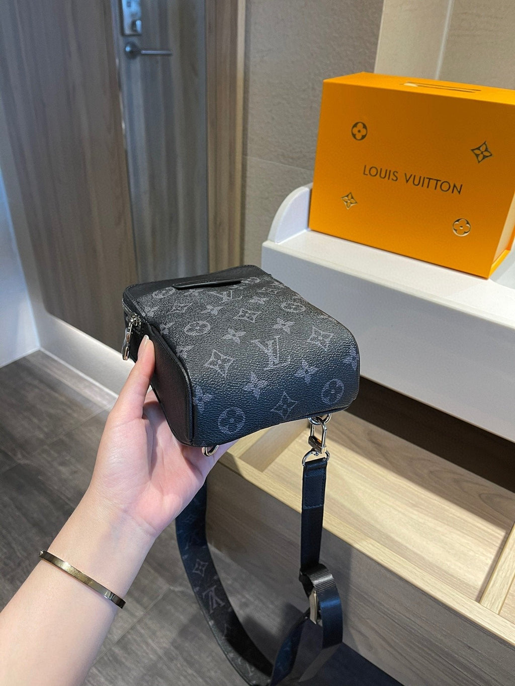 Designer Handbags Louis Vuitton 484