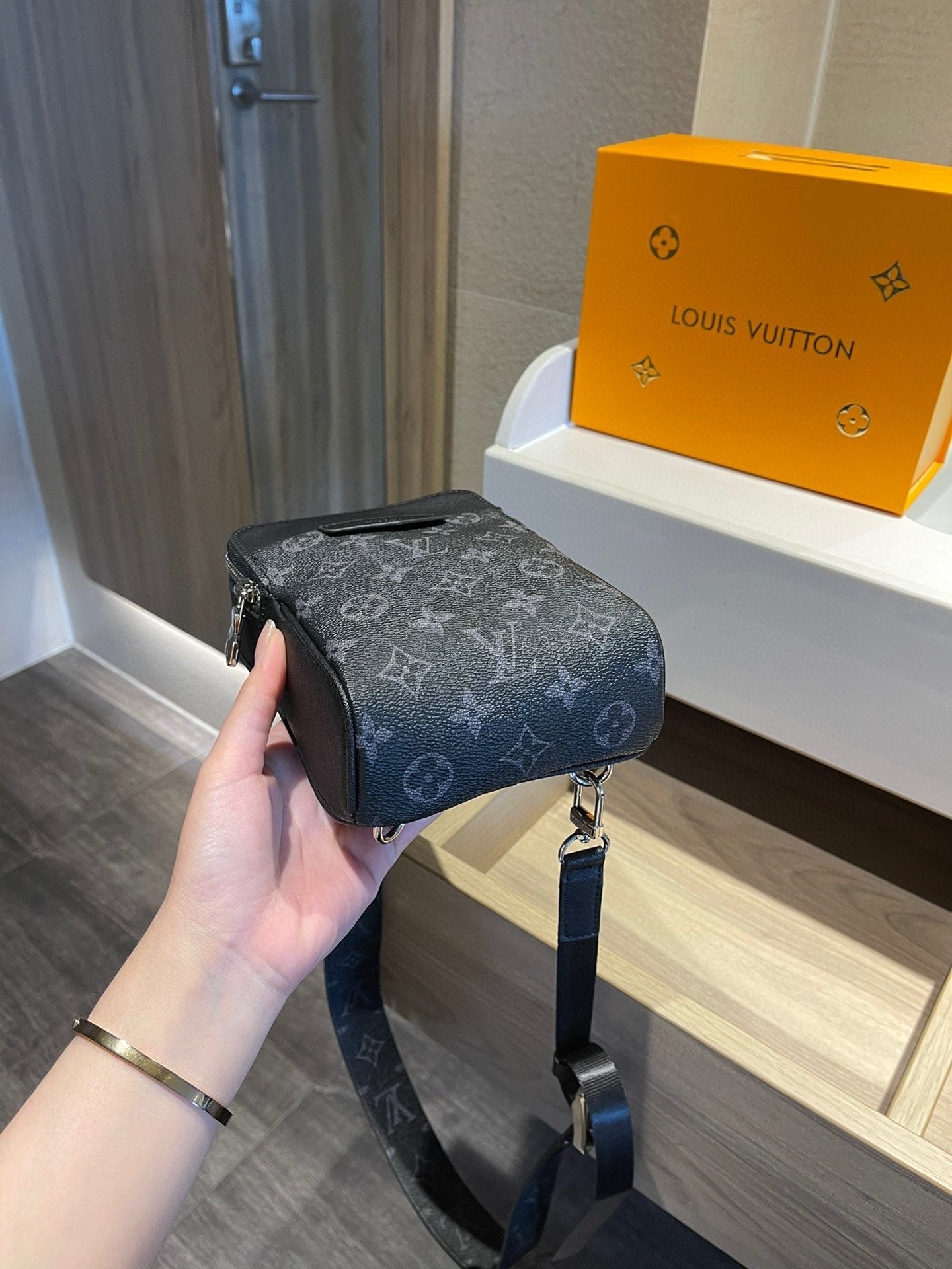 Designer Handbags Louis Vuitton 484