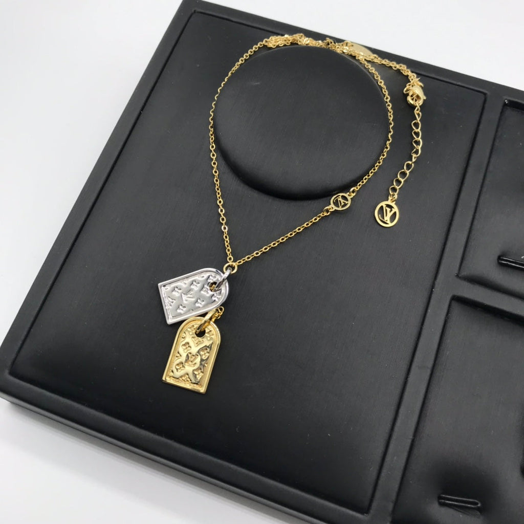 BG - Holiday Necklace louis vuitton029