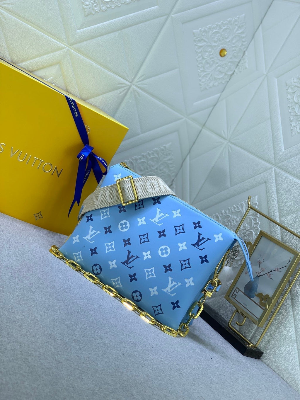 Luxury Bags Louis Vuitton  879