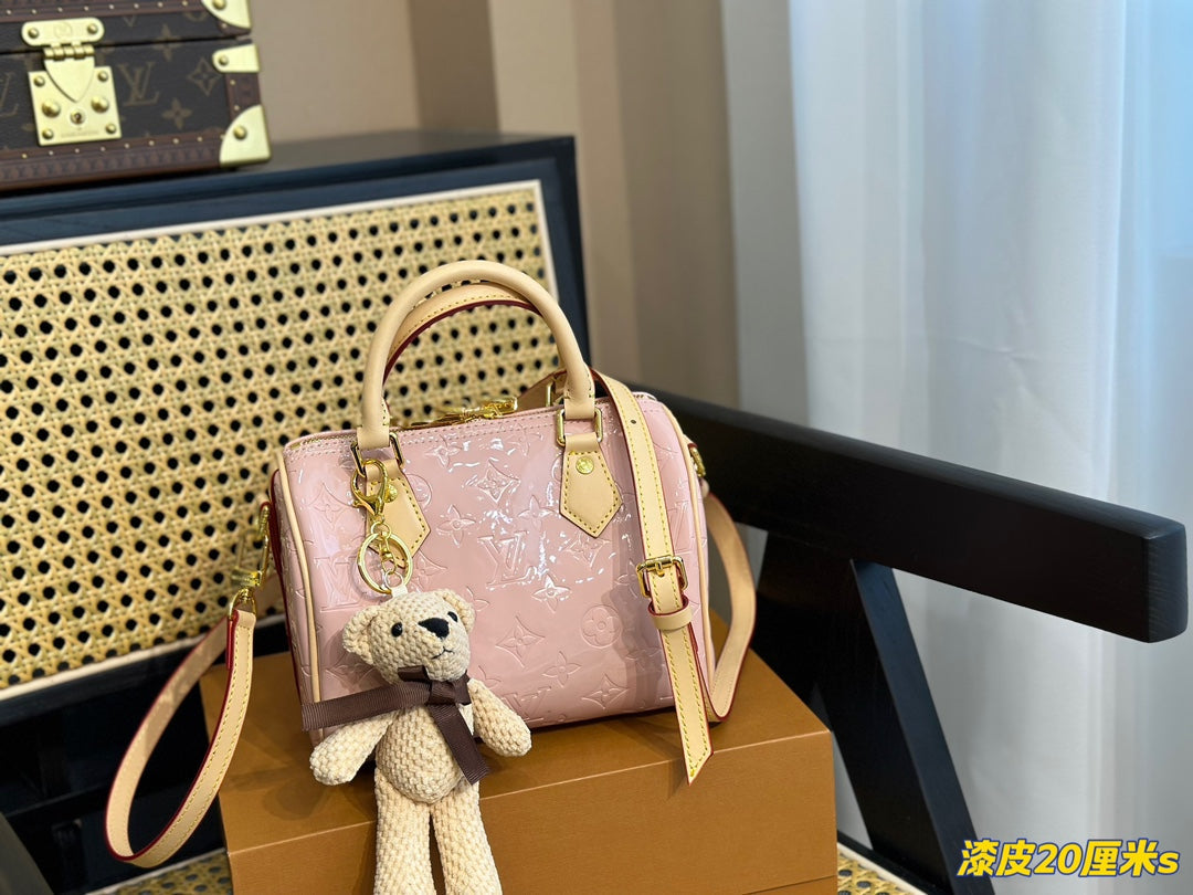 Luxury Bags Louis Vuitton  737