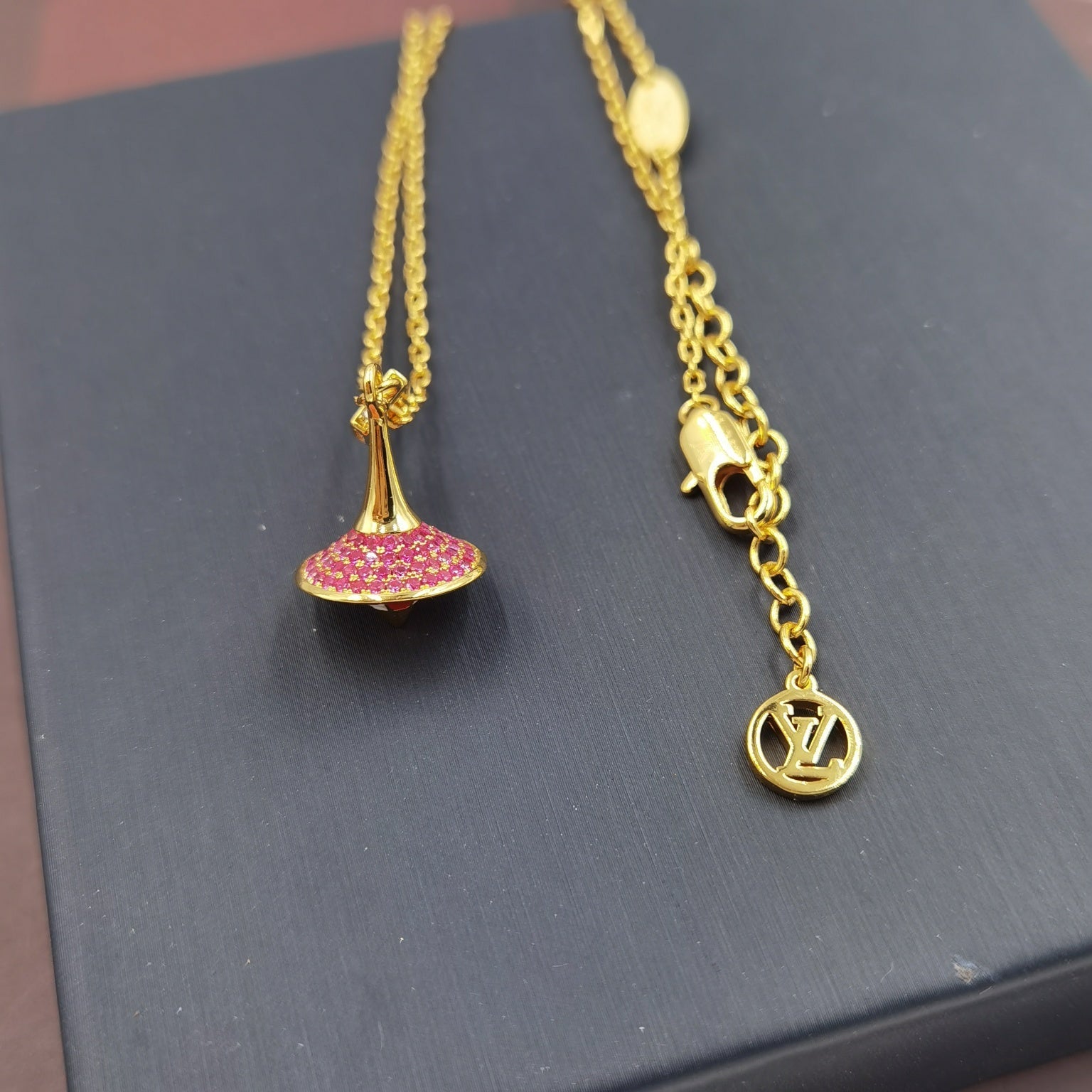 BG - Holiday Necklace louis vuitton028