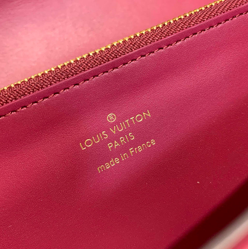 Louis Vuitton Luxury Bags 1884