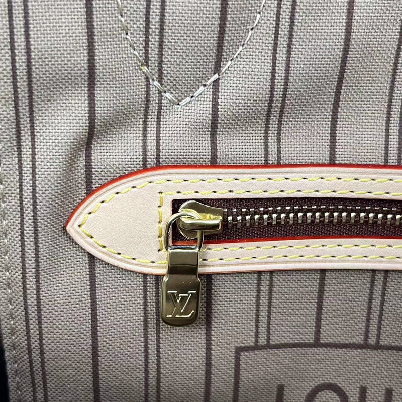 Louis Vuitton Luxury Bags 2572