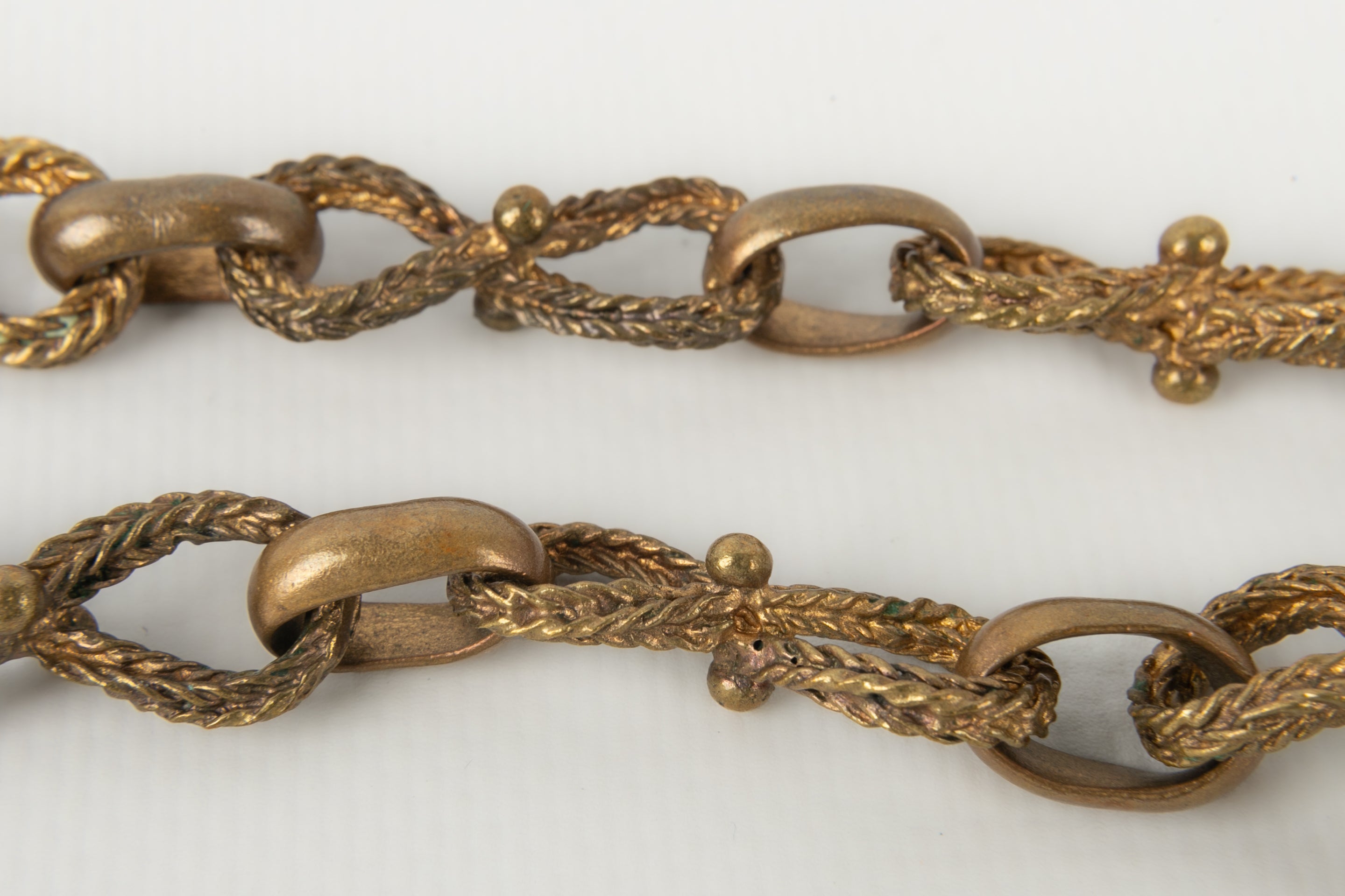 Collier dor�� Chanel 1950-60