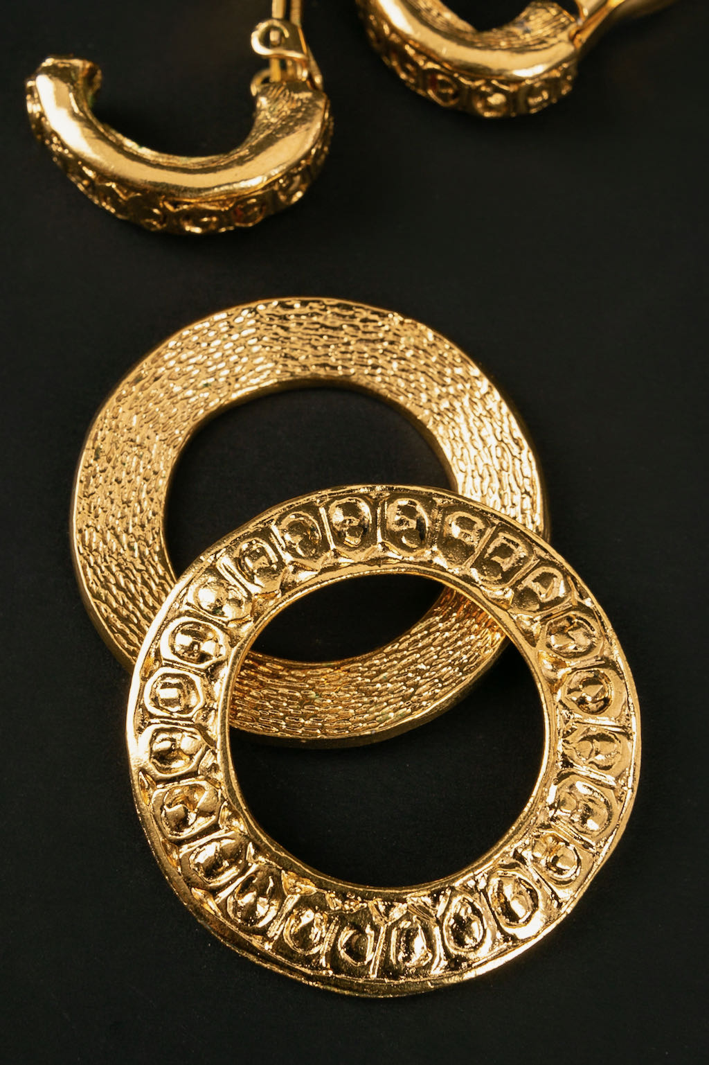Cr��oles dor��es Chanel