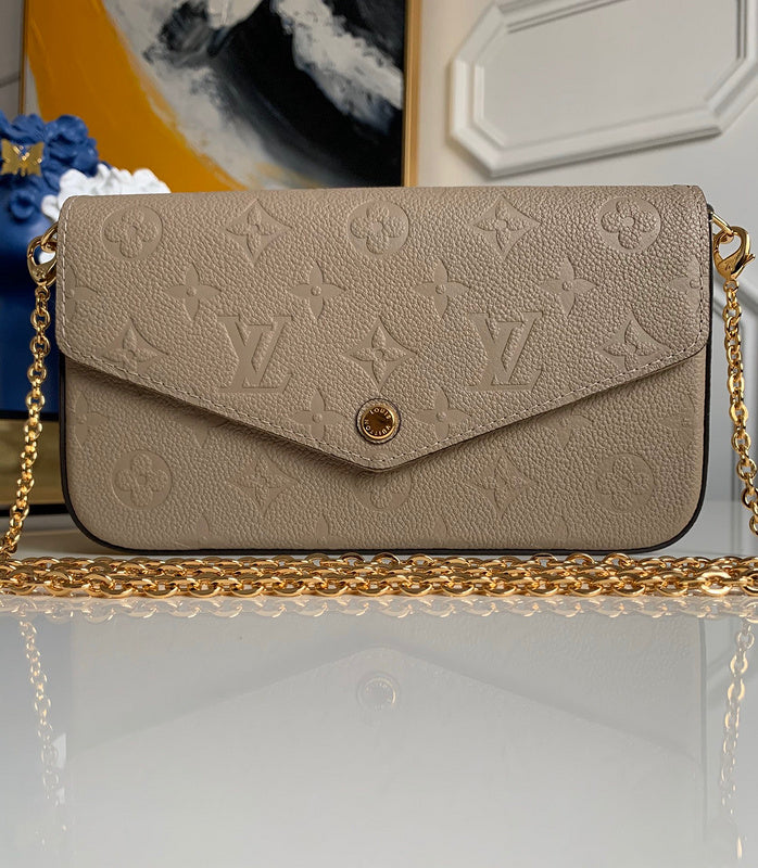 Louis Vuitton Luxury Bags 1819