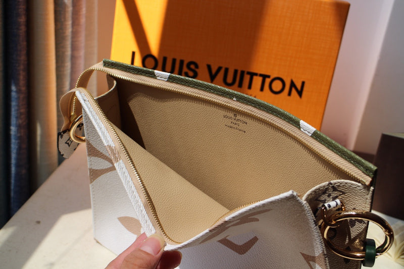 Louis Vuitton Luxury Bags 2665