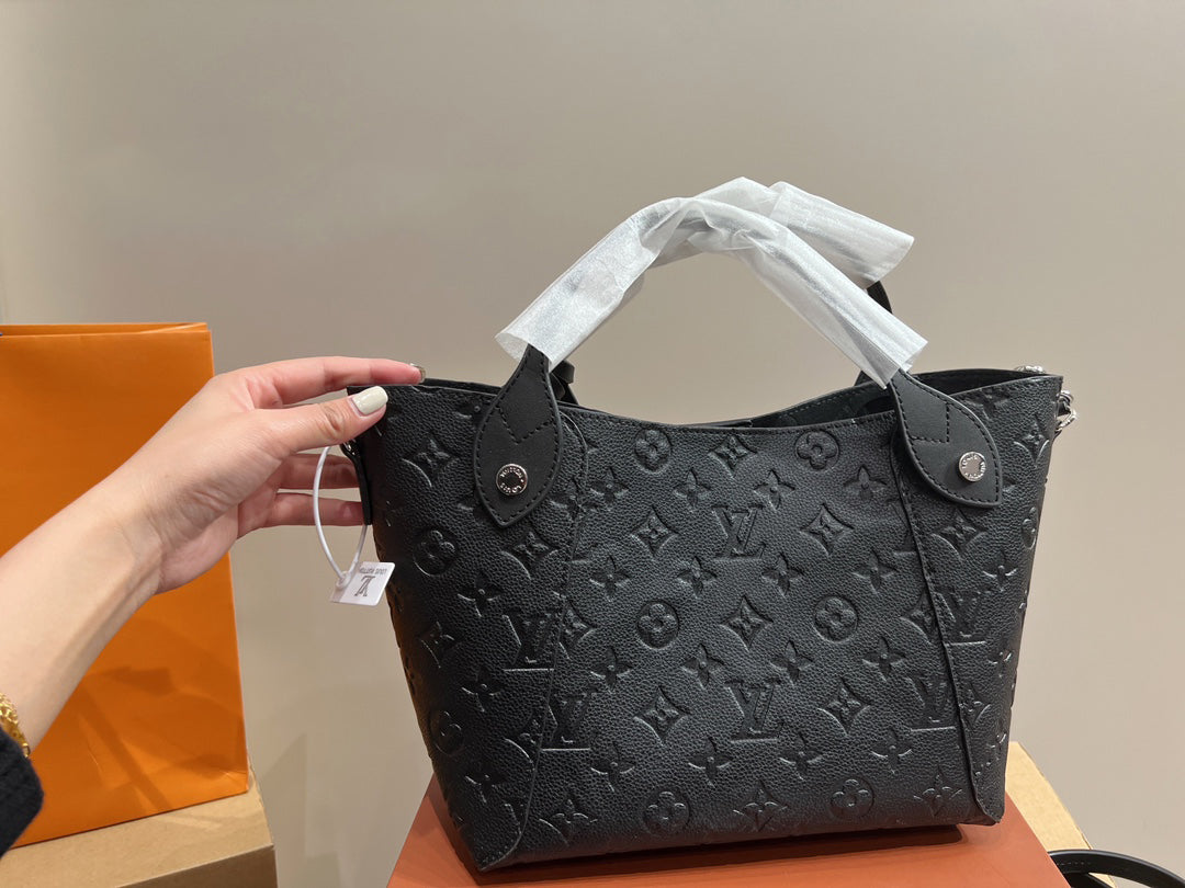 Luxury Bags Louis Vuitton  754