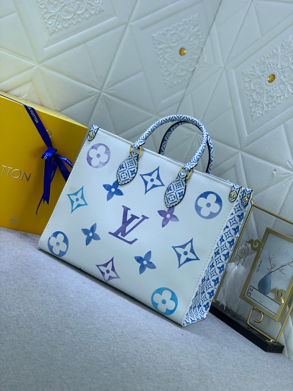 Luxury Bags Louis Vuitton  819