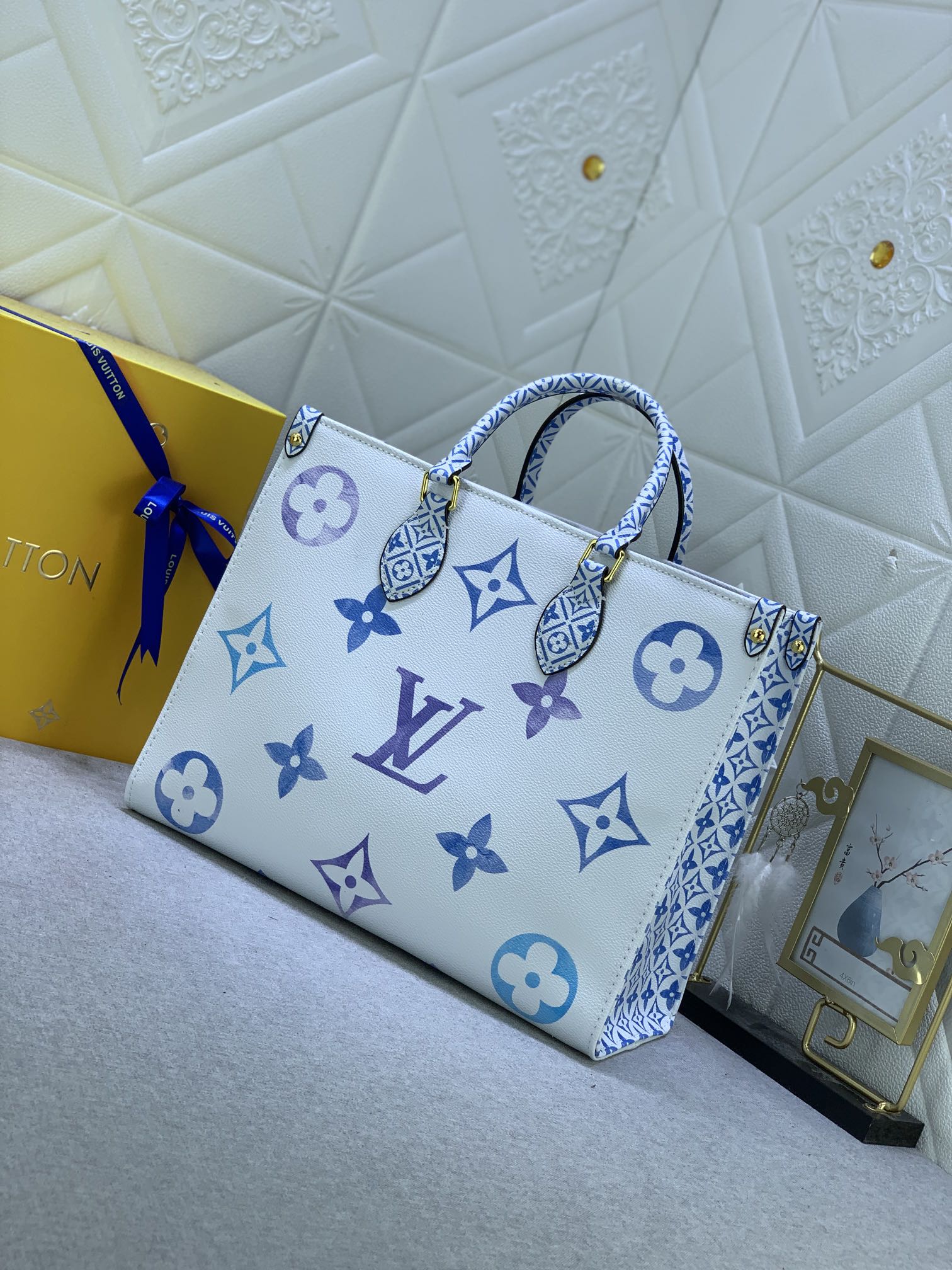 Luxury Bags Louis Vuitton  819