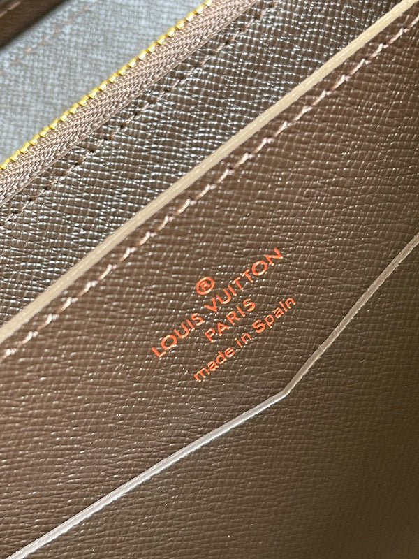 Louis Vuitton Luxury Bags 2361