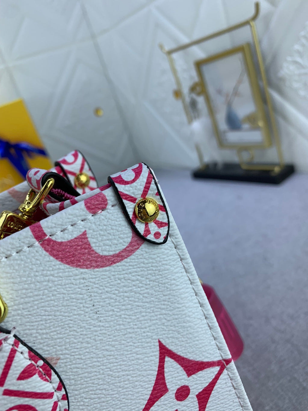 Luxury Bags Louis Vuitton  818