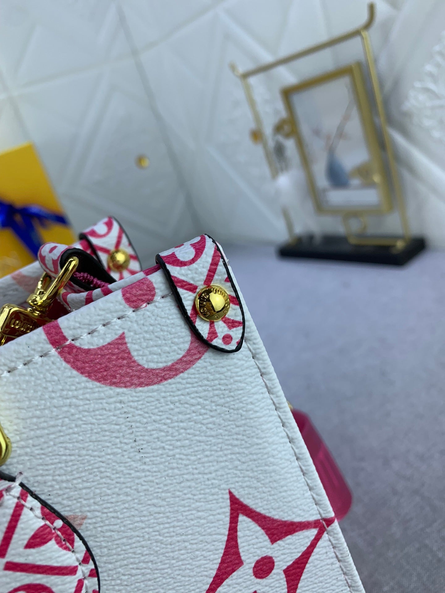 Luxury Bags Louis Vuitton  818