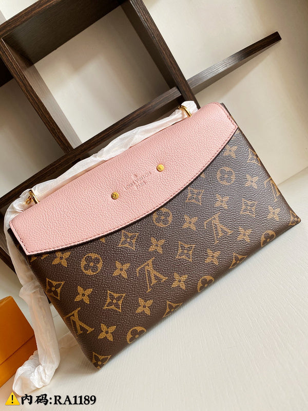 Louis Vuitton Luxury Bags 2641