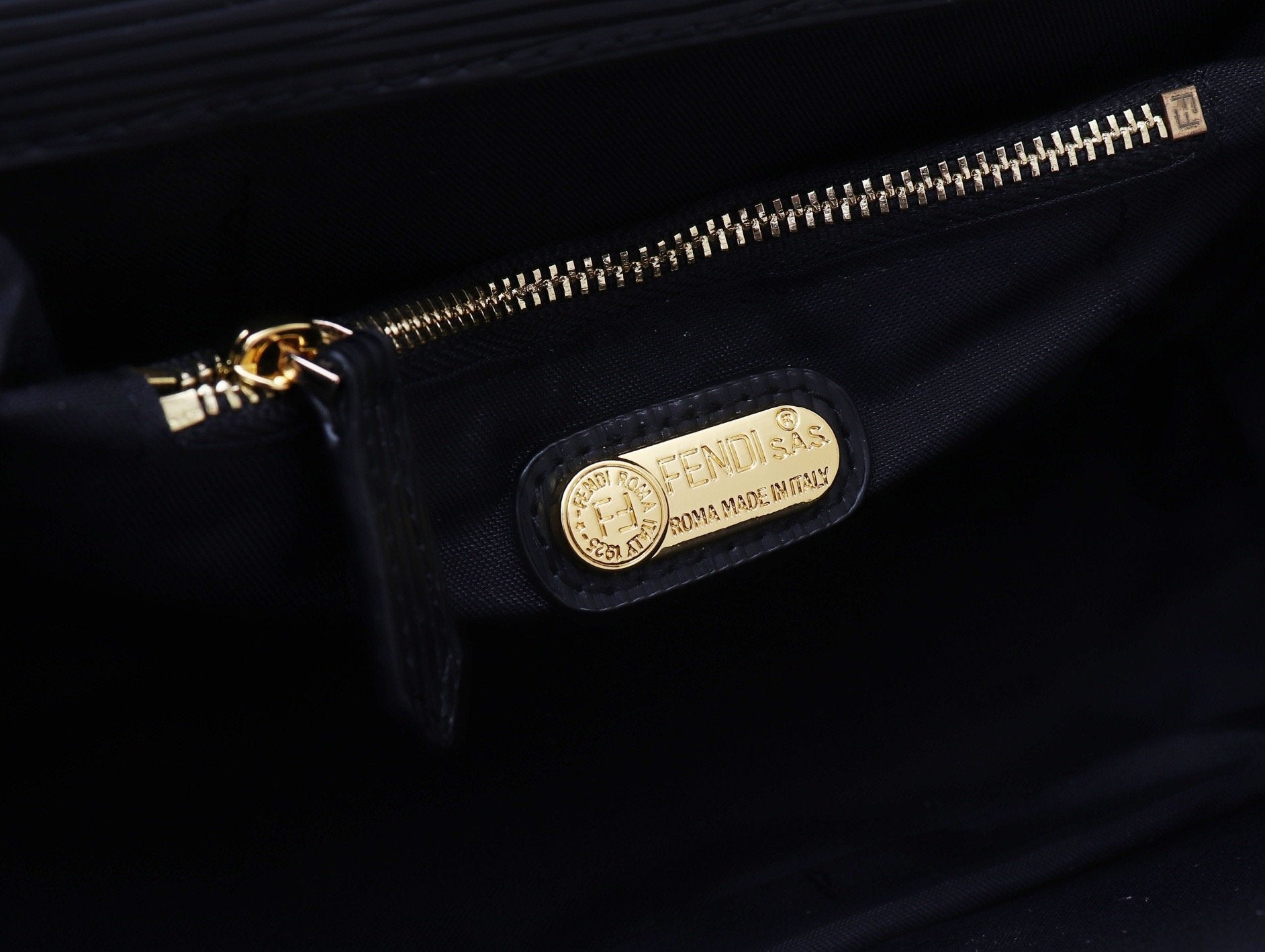 Designer Handbags Fendi 091