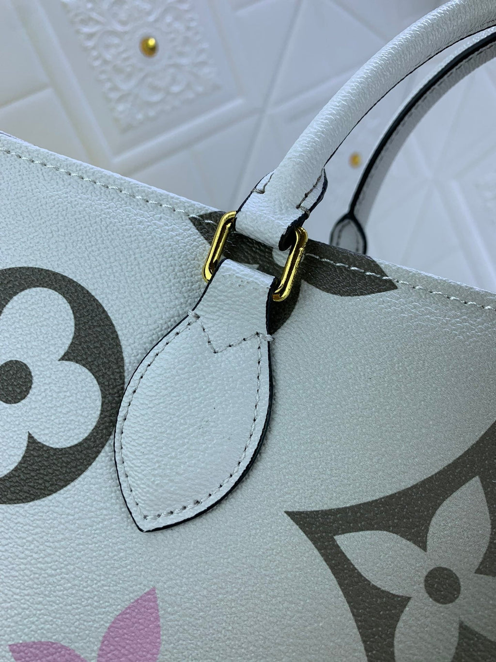 Luxury Bags Louis Vuitton  750