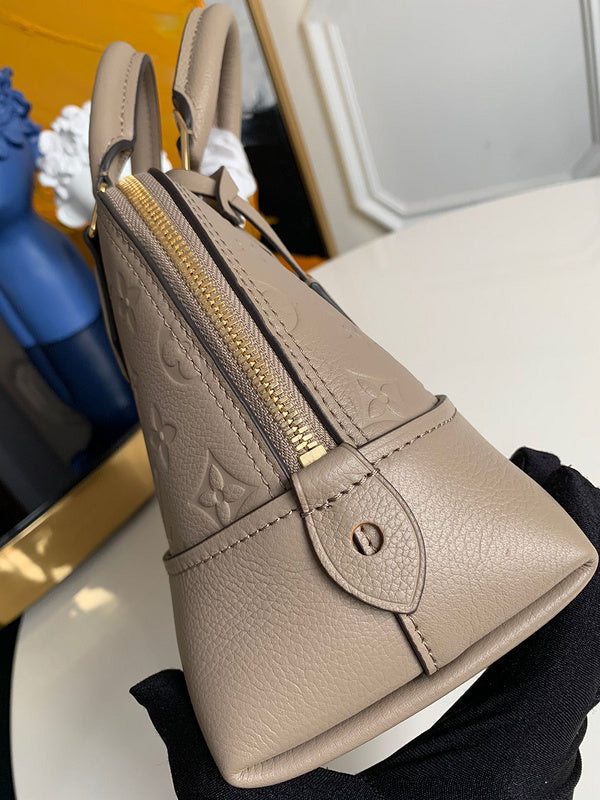 Louis Vuitton Luxury Bags 1853