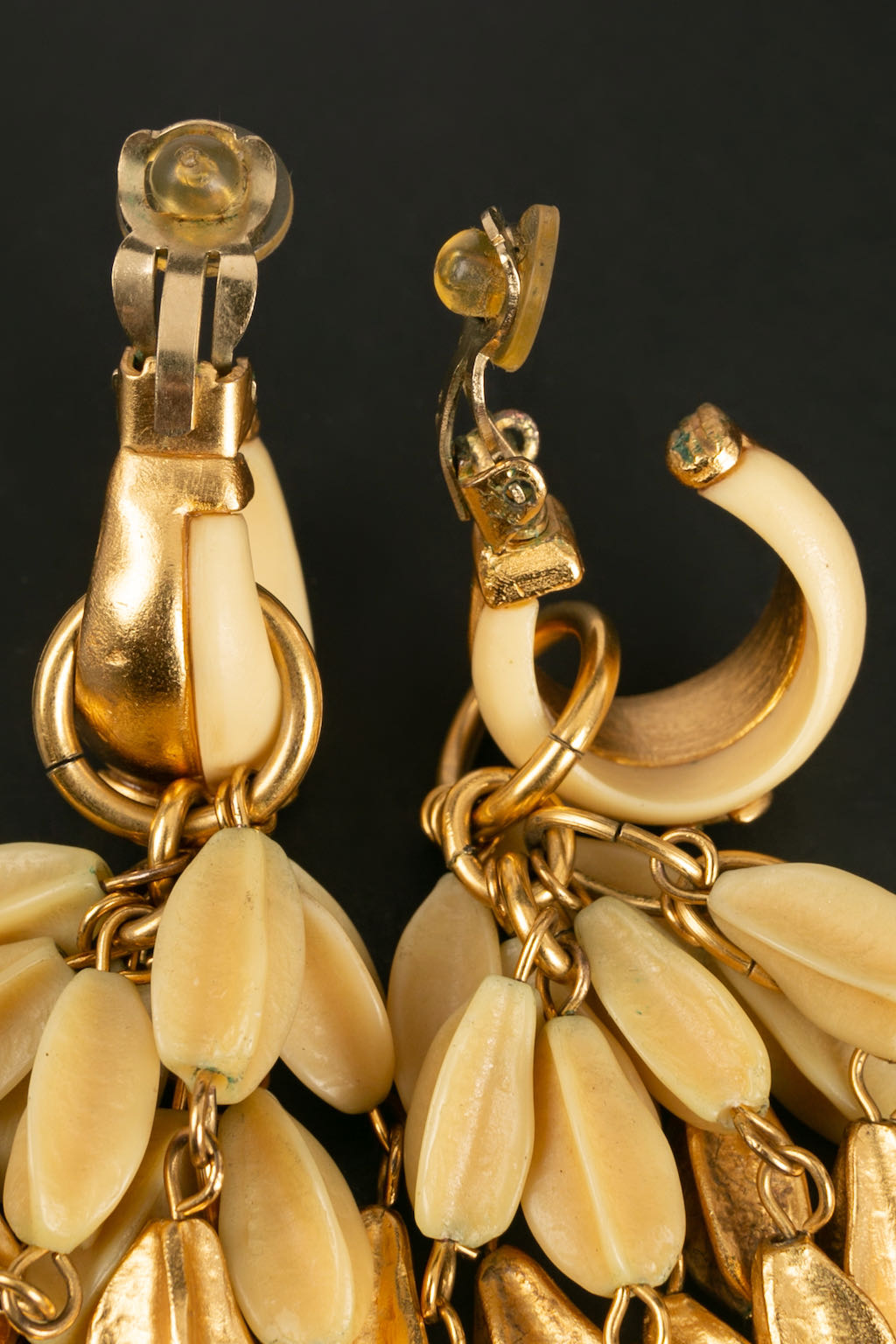 Boucles d'oreilles dorées Chanel