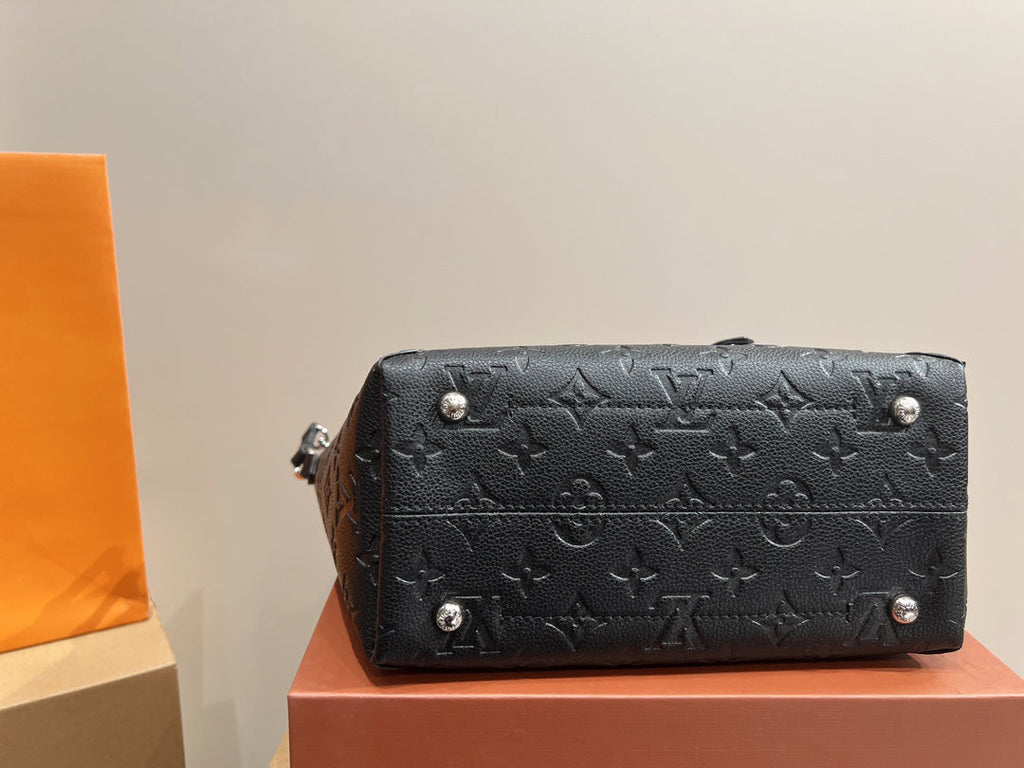 Luxury Bags Louis Vuitton  754