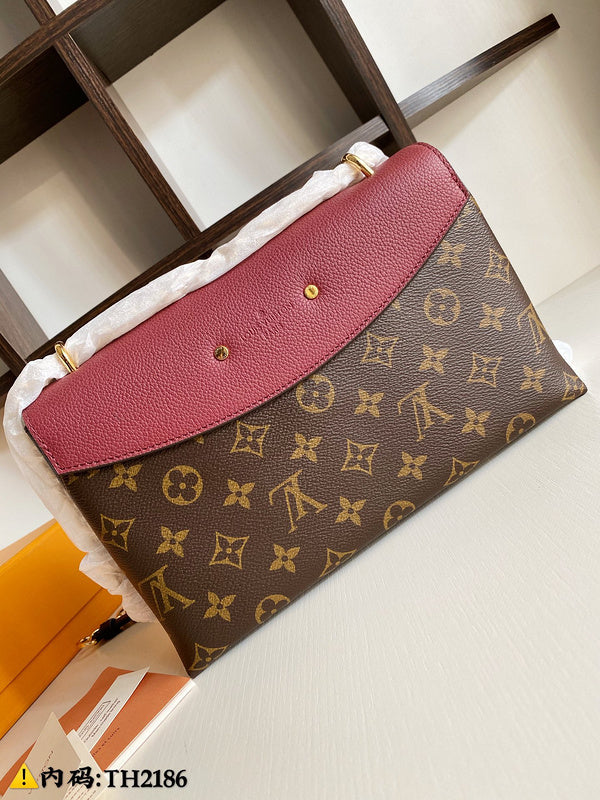 Louis Vuitton Luxury Bags 2645