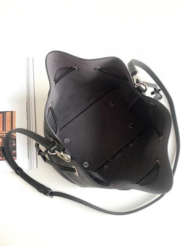 Louis Vuitton Luxury Bags 2586