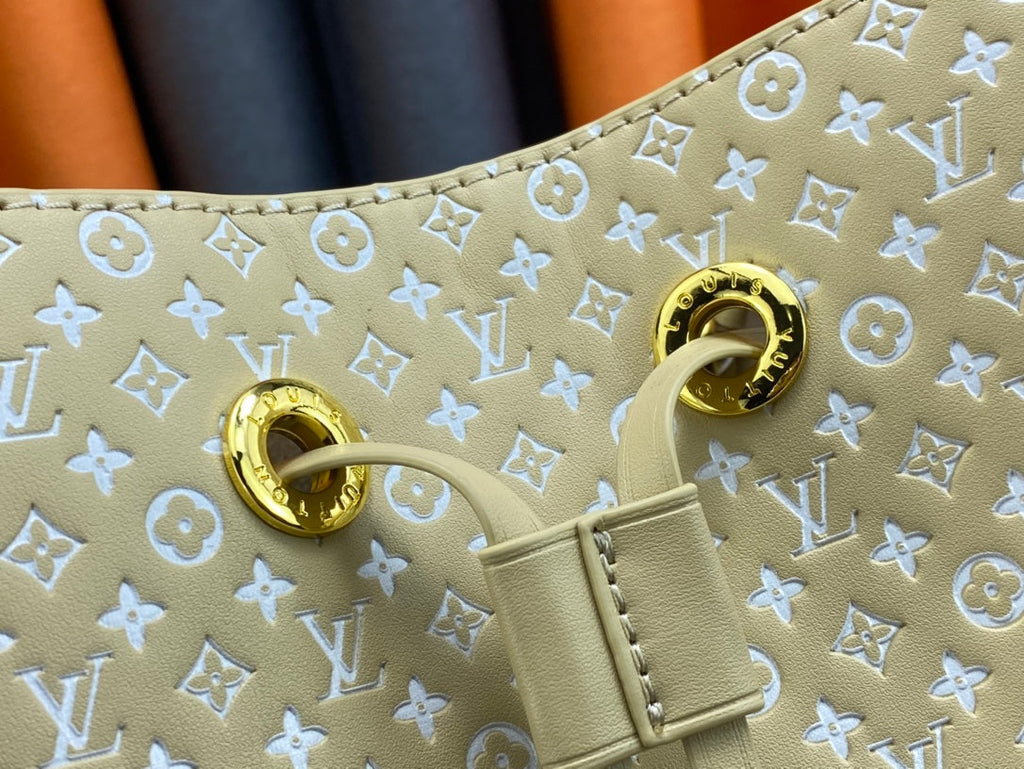Luxury Bags Louis Vuitton  872