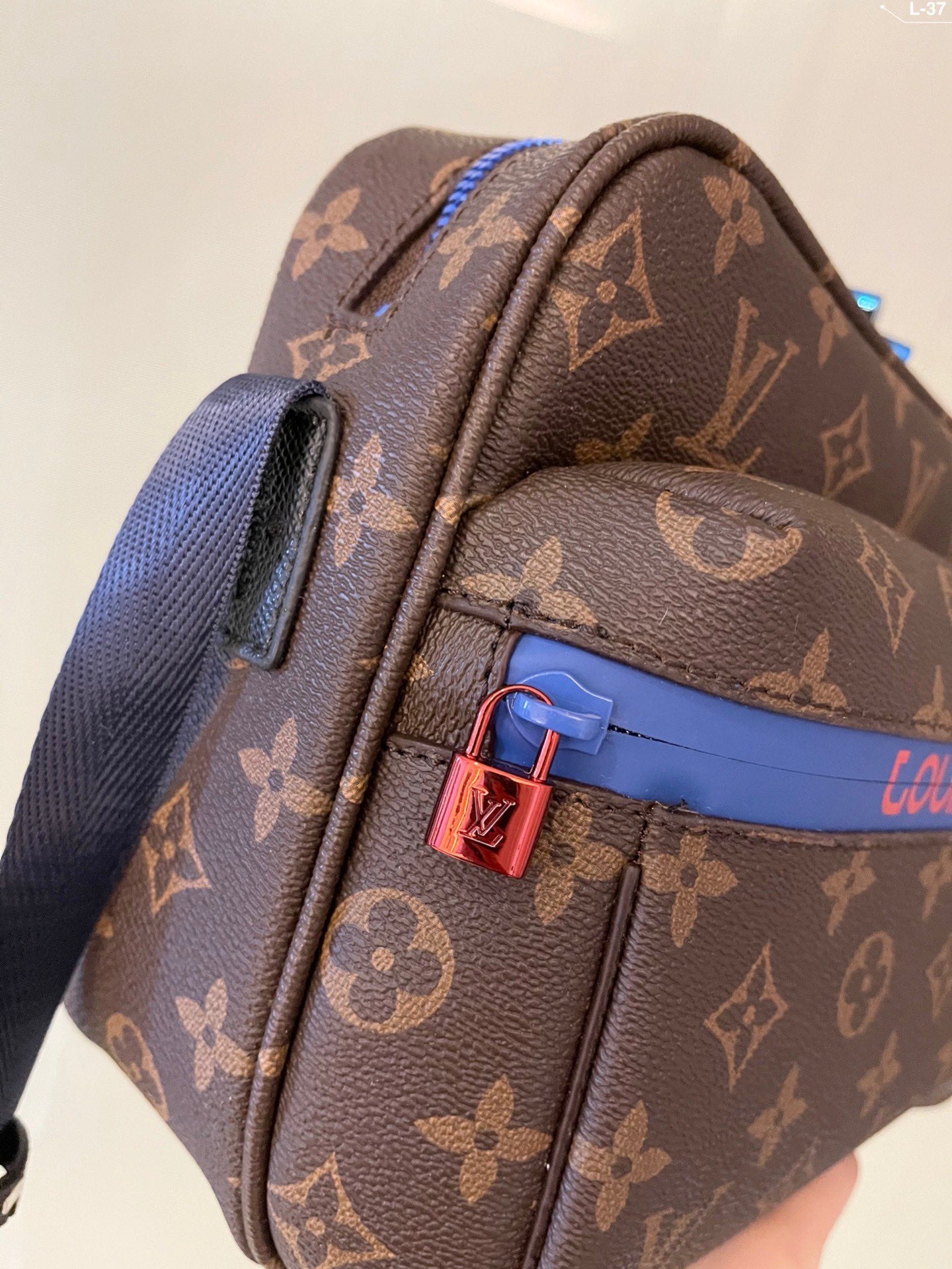 Designer Handbags louis vuitton 506