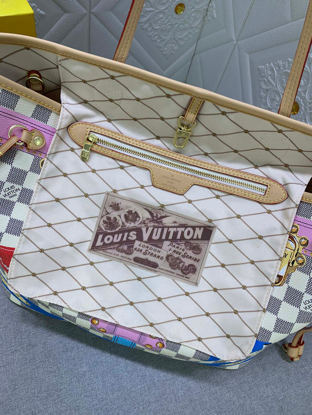 Luxury Bags Louis Vuitton  810